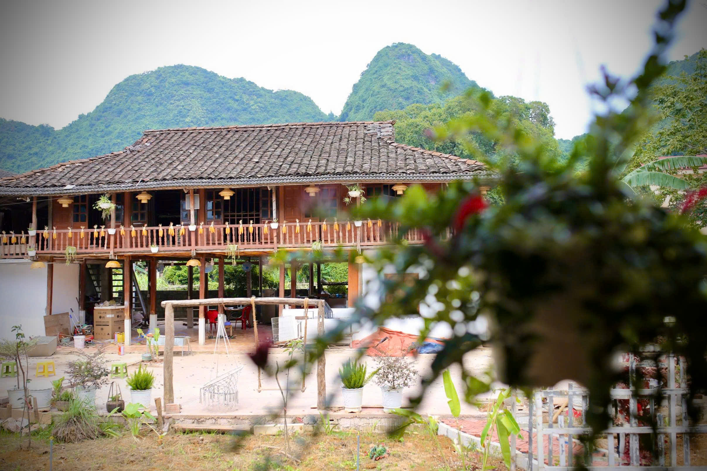 Không gian nhà sàn Dương Gia Đạt Homestay